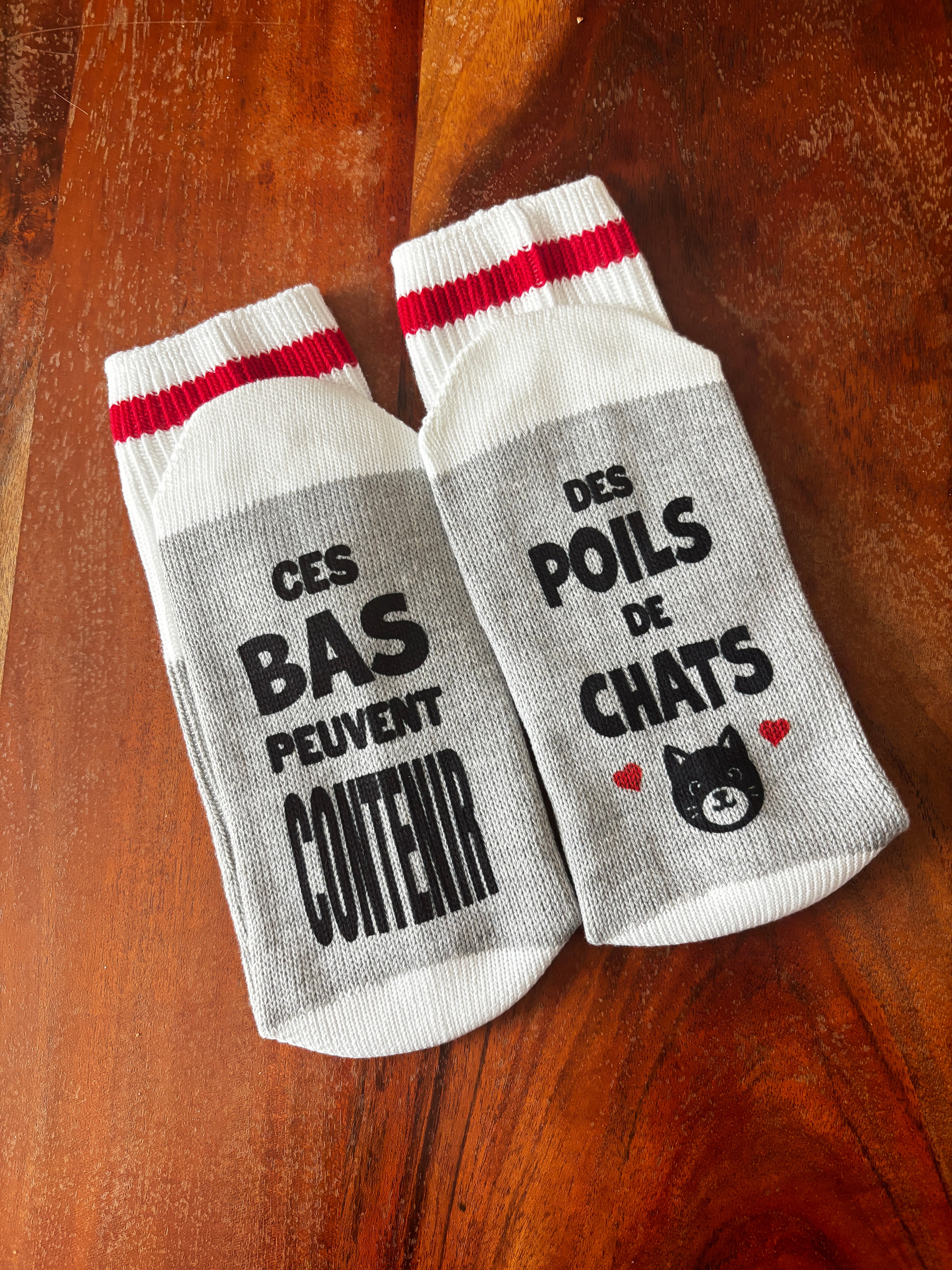 Bas de type chalet - POILS DE CHAT