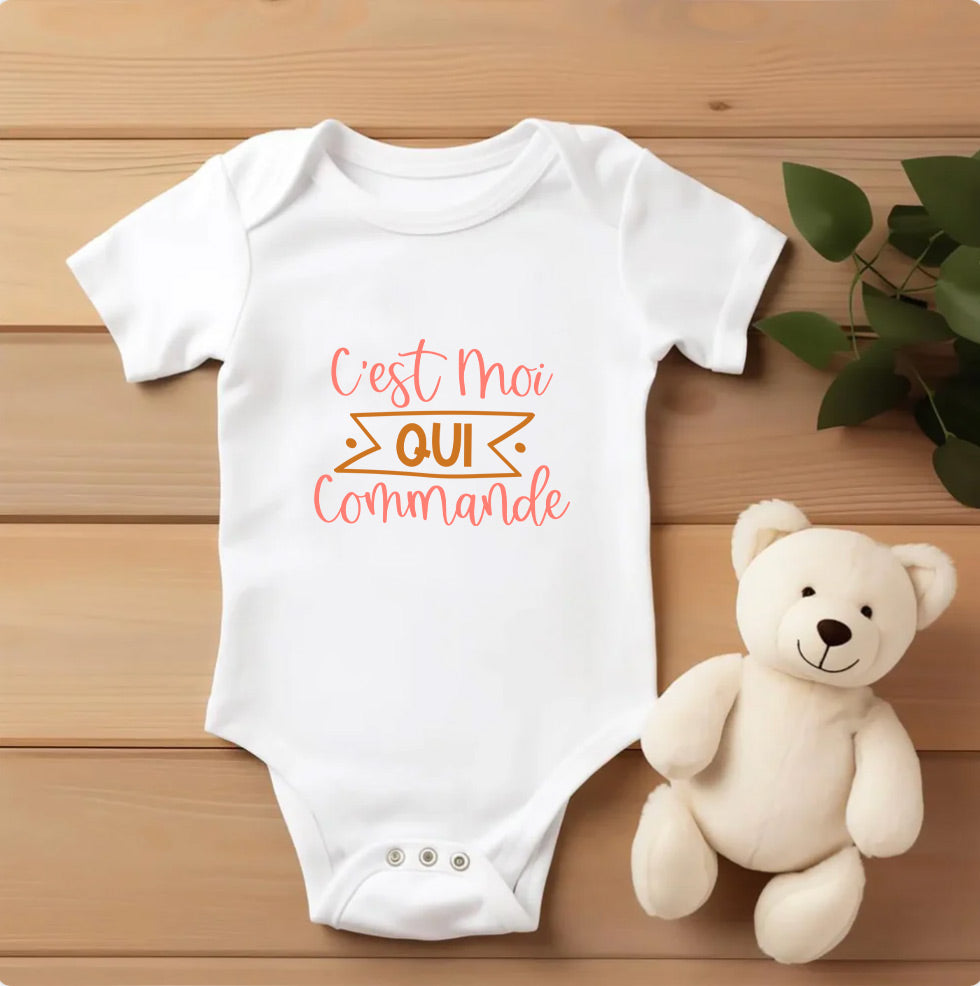 Cache-couche - MOI QUI COMMANDE (FILLE)